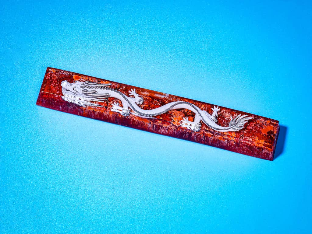 White Dragon Artisan Spacebar Keycap - Kurodrip